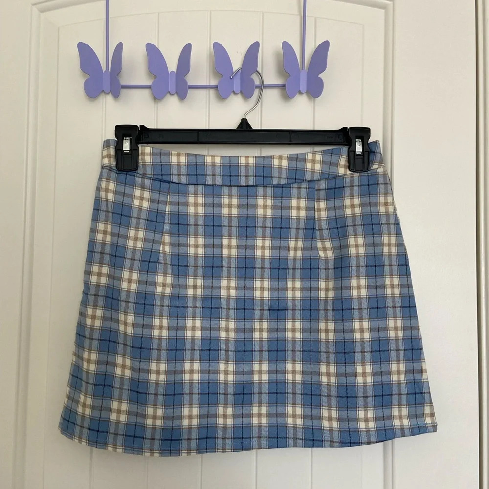 Zaful women’s plaid miniskirt — large (size 8)